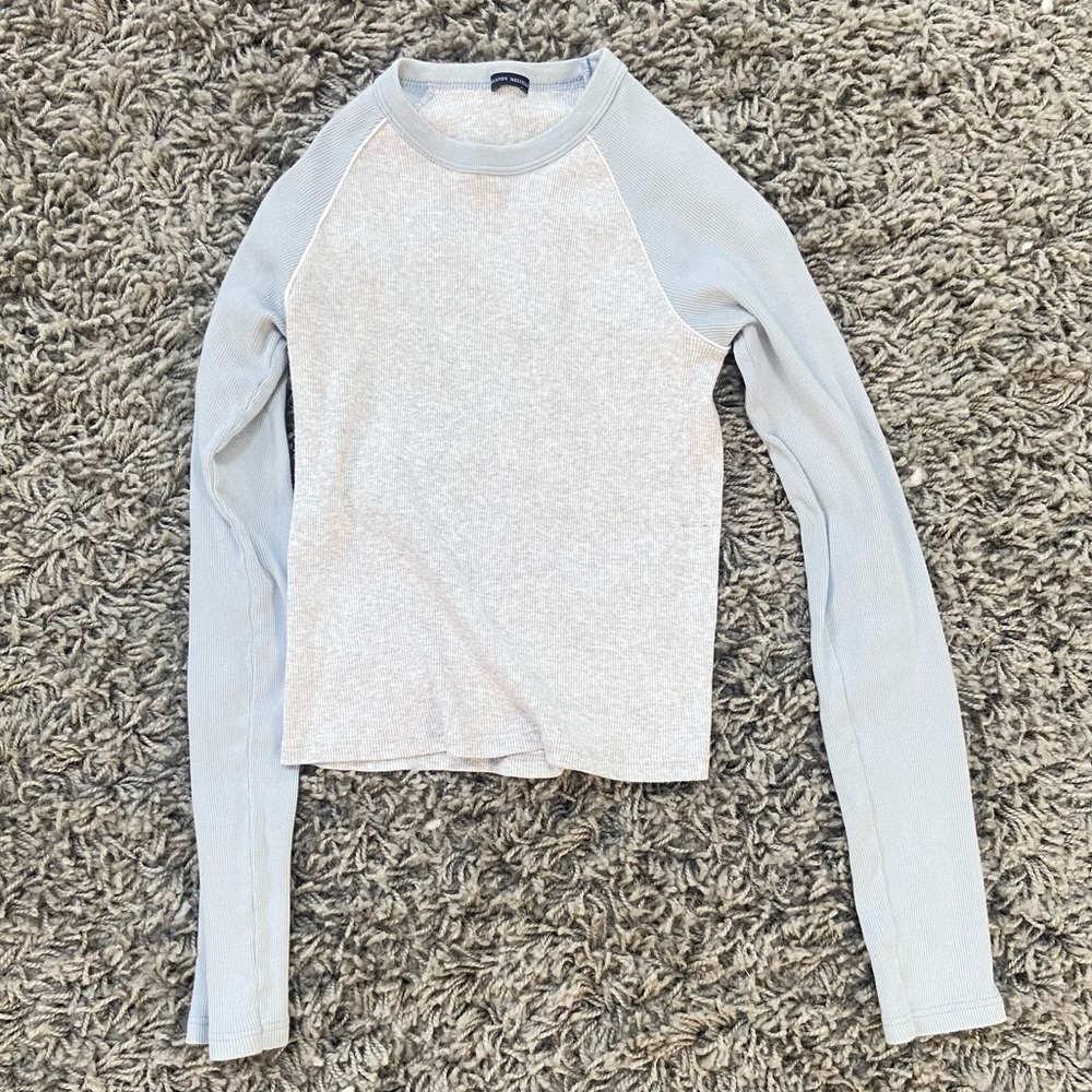 Brandy Melville Bella baseball top